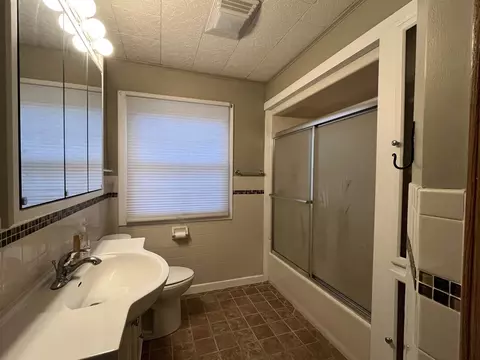Bath - 3825 Lapham, Harrison, MI 48625 photo 1 of 2