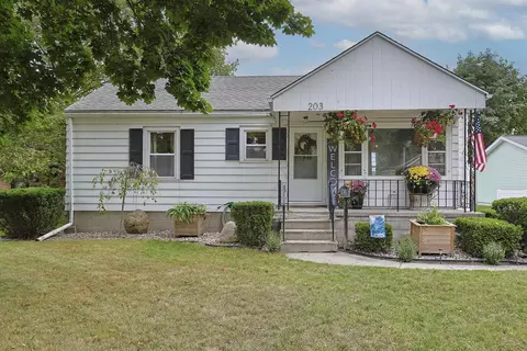 203 Scheurmann, Essexville, MI 48732