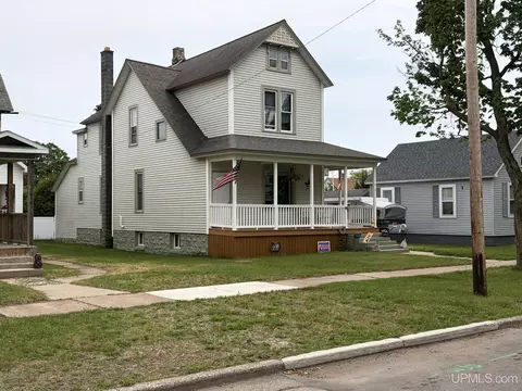 Exterior - 210 N 13th, Escanaba, MI 49829 photo 5 of 11