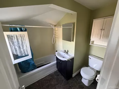 Bath - 210 N 13th, Escanaba, MI 49829 photo 1 of 4