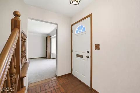 Entry Way - 402 Roland, Grosse Pointe Farms, MI 48236 photo 2 of 4