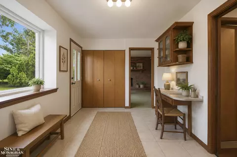 Entry Way - 402 Roland, Grosse Pointe Farms, MI 48236 photo 3 of 4