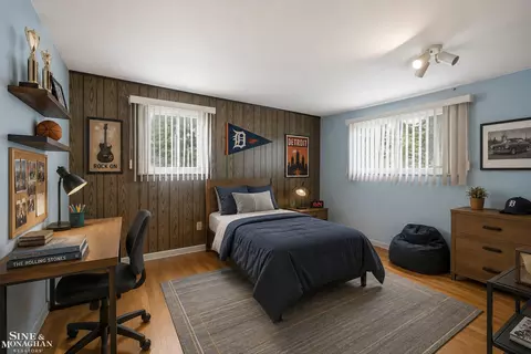 Bedroom - 402 Roland, Grosse Pointe Farms, MI 48236 photo 9 of 11