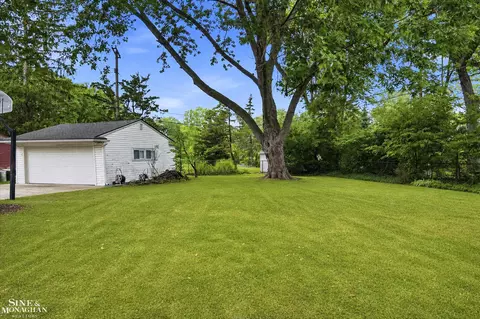 Exterior - 402 Roland, Grosse Pointe Farms, MI 48236 photo 4 of 4