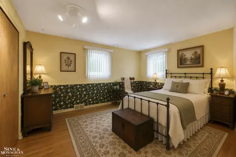Bedroom - 402 Roland, Grosse Pointe Farms, MI 48236 photo 4 of 11