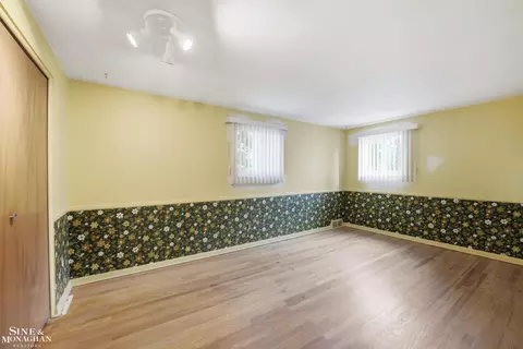 Bedroom - 402 Roland, Grosse Pointe Farms, MI 48236 photo 5 of 11