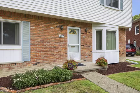 Exterior - 402 Roland, Grosse Pointe Farms, MI 48236 photo 2 of 4
