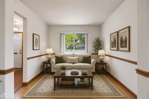 Living - 402 Roland, Grosse Pointe Farms, MI 48236 photo 4 of 6