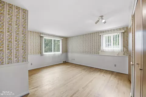 Bedroom - 402 Roland, Grosse Pointe Farms, MI 48236 photo 2 of 11