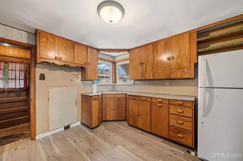 Kitchen - 327 Bank, Ishpeming, MI 49849 photo 1 of 1