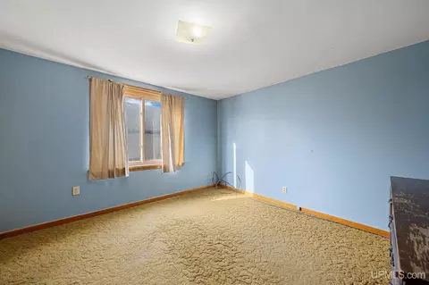Bedroom - 327 Bank, Ishpeming, MI 49849 photo 2 of 4
