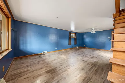 Living - 327 Bank, Ishpeming, MI 49849 photo 2 of 3