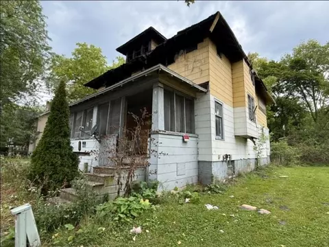 Exterior - 915 Burt, Saginaw, MI 48607 photo 5 of 7
