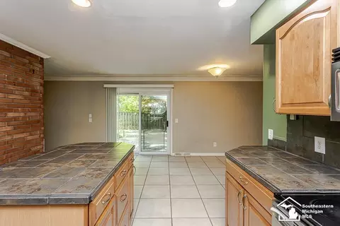 Kitchen - 7679 Apache, Temperance, MI 48182 photo 6 of 8