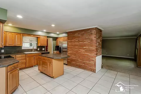 Kitchen - 7679 Apache, Temperance, MI 48182 photo 3 of 8