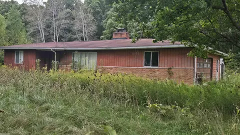 676 Richman, Saint Clair, MI 48079 photo 3