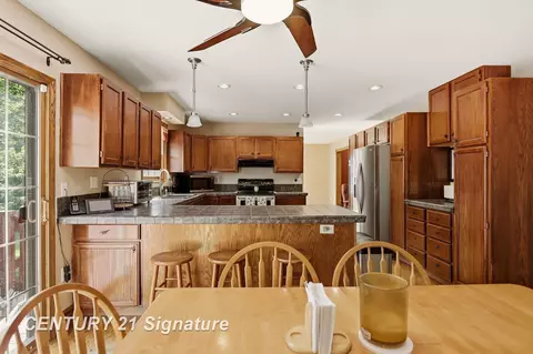 Kitchen - 4090 N Fordney, Hemlock, MI 48626 photo 2 of 8