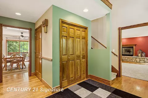 Entry Way - 4090 N Fordney, Hemlock, MI 48626 photo 3 of 10