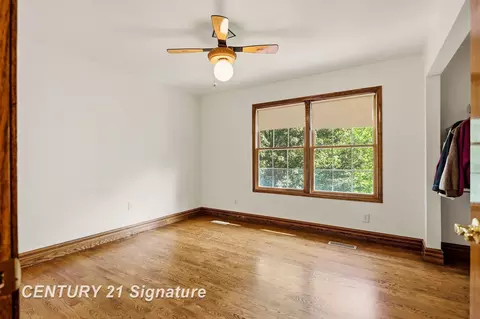 Bedroom - 4090 N Fordney, Hemlock, MI 48626 photo 3 of 8