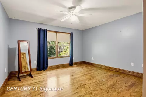 Bedroom - 4090 N Fordney, Hemlock, MI 48626 photo 5 of 8