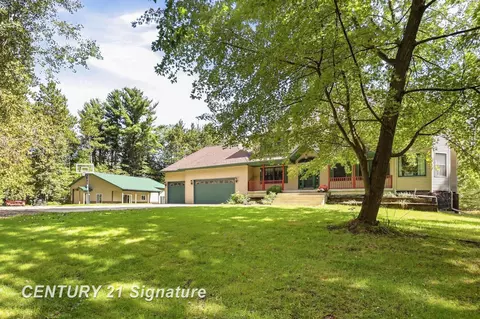 Exterior - 4090 N Fordney, Hemlock, MI 48626 photo 2 of 15