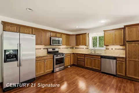 Kitchen - 4090 N Fordney, Hemlock, MI 48626 photo 7 of 8