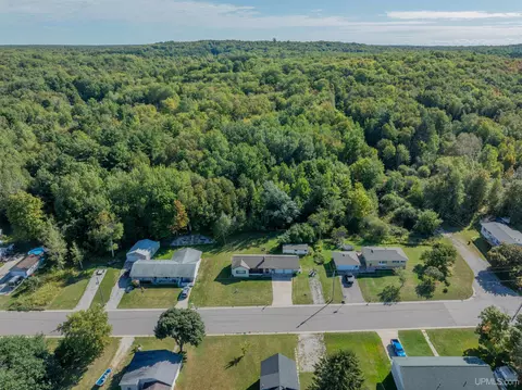 View/Area - 1428 High, Munising, MI 49862 photo 2 of 8
