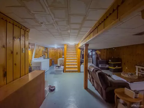 Entry Way - 1428 High, Munising, MI 49862 photo 3 of 3