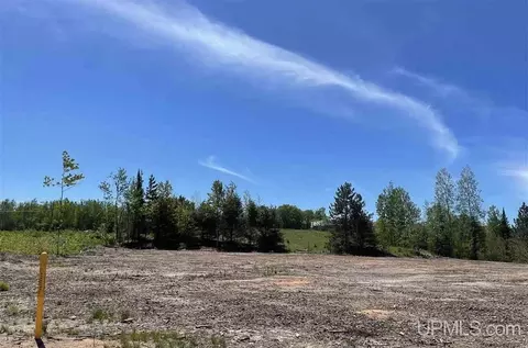 106 Ryan, Marquette, MI 49855