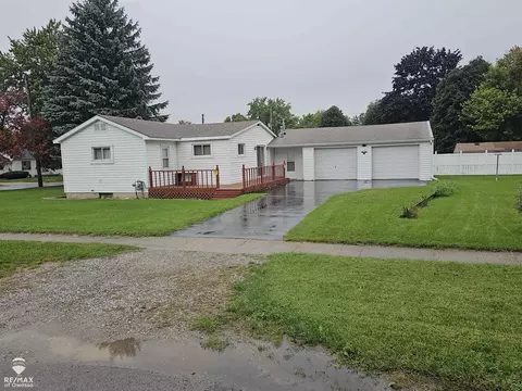 Exterior - 1011 Walnut, Owosso, MI 48867 photo 2 of 2
