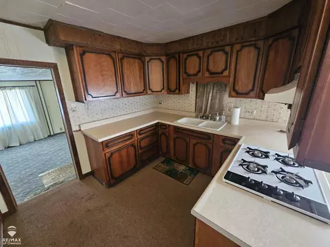 Kitchen - 1011 Walnut, Owosso, MI 48867 photo 2 of 2