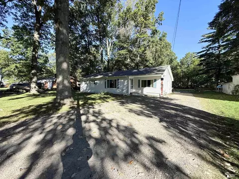 3176 Springbrook, Lambertville, MI 48144