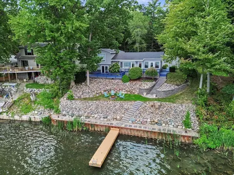 3366 N Lakeside, Sanford, MI 48657
