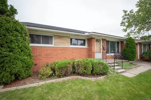 22725 Amherst, Saint Clair Shores, MI 48081