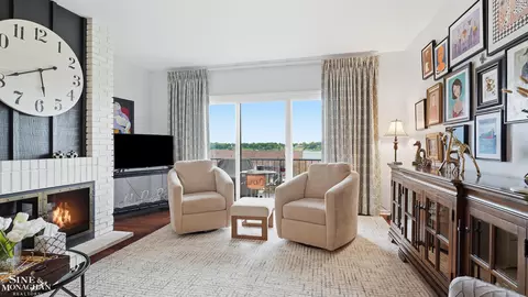 Living - 1715 River Rd #11, Saint Clair, MI 48079 photo 2 of 5