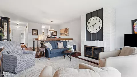 Living - 1715 River Rd #11, Saint Clair, MI 48079 photo 4 of 5