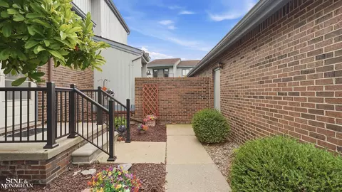 Exterior - 1715 River Rd #11, Saint Clair, MI 48079 photo 4 of 7