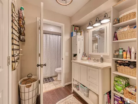 Bath - 7735 Coventry, Temperance, MI 48182 photo 3 of 4