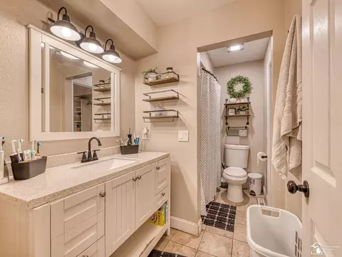 Bath - 7735 Coventry, Temperance, MI 48182 photo 4 of 4