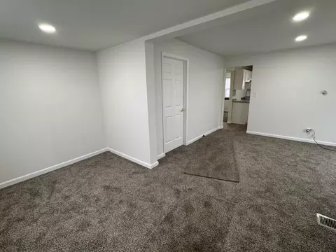 914 E Carpenter, Flint, MI 48505 photo 5