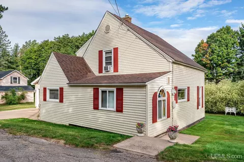 Exterior - 131 Zoberlein, Ishpeming, MI 49849 photo 2 of 7
