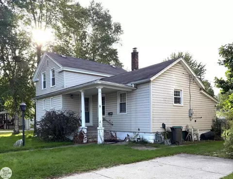 325 W Marine, Marine City, MI 48039