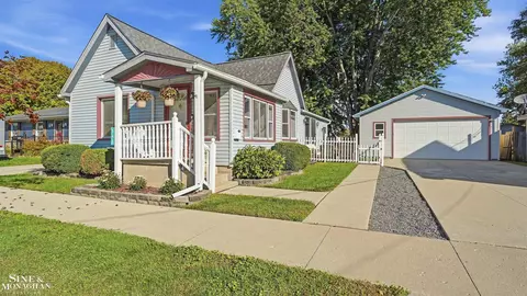546 Robertson, Marine City, MI 48039
