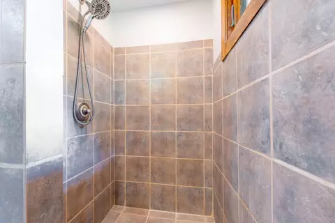 Bath - 2378 N M-30, Gladwin, MI 48624 photo 4 of 7