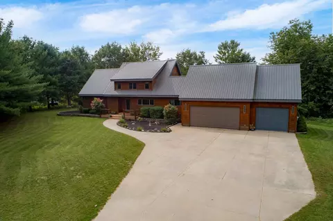 Exterior - 2378 N M-30, Gladwin, MI 48624 photo 4 of 11