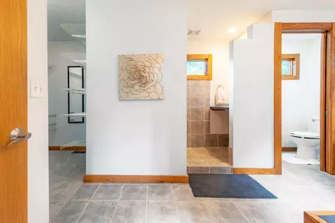 Entry Way - 2378 N M-30, Gladwin, MI 48624 photo 4 of 7