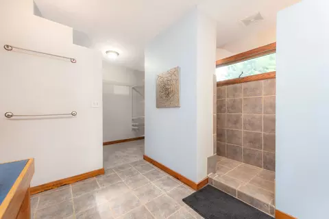 Bath - 2378 N M-30, Gladwin, MI 48624 photo 3 of 7