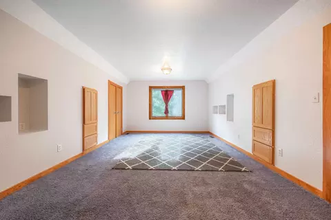 Bedroom - 2378 N M-30, Gladwin, MI 48624 photo 6 of 8