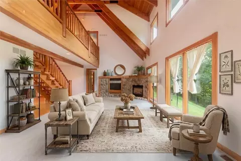Living - 2378 N M-30, Gladwin, MI 48624 photo 3 of 8