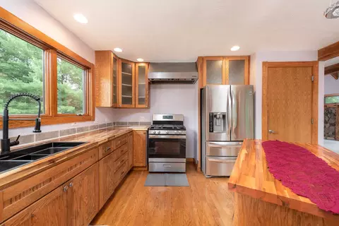 Kitchen - 2378 N M-30, Gladwin, MI 48624 photo 3 of 4